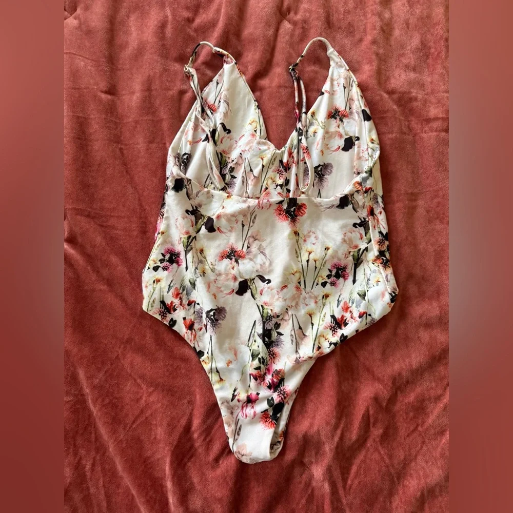 Beach Riot x Stone Cold Fox‎ One-Piece Floral Swimsuit Xs - Picture 3 of 7